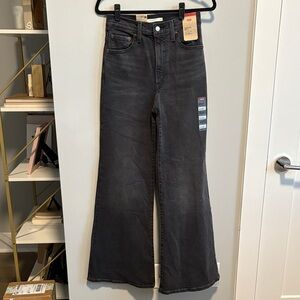 NWT Levi's Ribcage Bell Black Flare Jeans